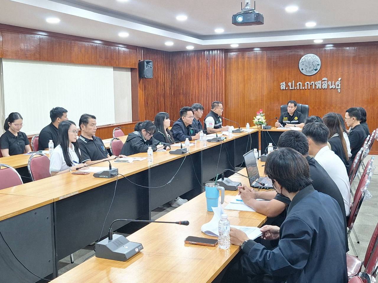 title - ผู้ตรวจราชการ ส.ป.ก. ลงพื้นที่จังหวัดร้อยเอ็ด และจังหวัดกาฬสินธุ์ ประชุมตรวจราชการและติดตามความก้าวหน้าผลการดำเนินงาน รอบที่ 2 